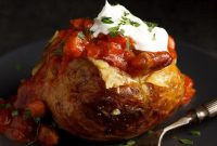 Slow Cooker Jacket Potatoes: Creamy Baked Potatoes Made Ahead