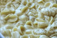 Creamy White Cheddar Mac and Cheese Recipe for Dinner