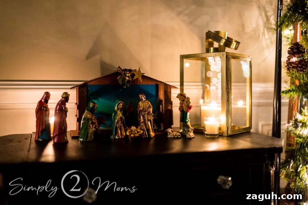 Classic Christmas Candlelight Tour You Have to See This Year 5 nativity scene lit by candles