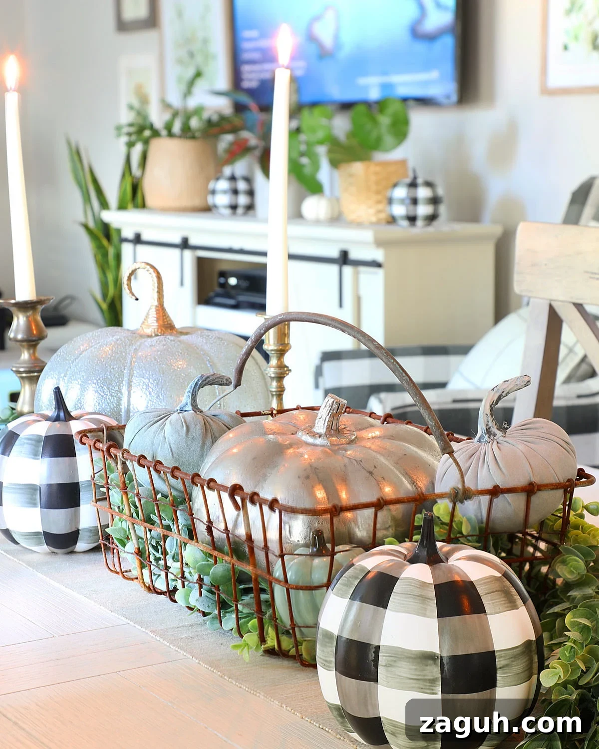 Teal Autumn Decor Ideas to Refresh Your Home This Season 4 Teal Fall Decor