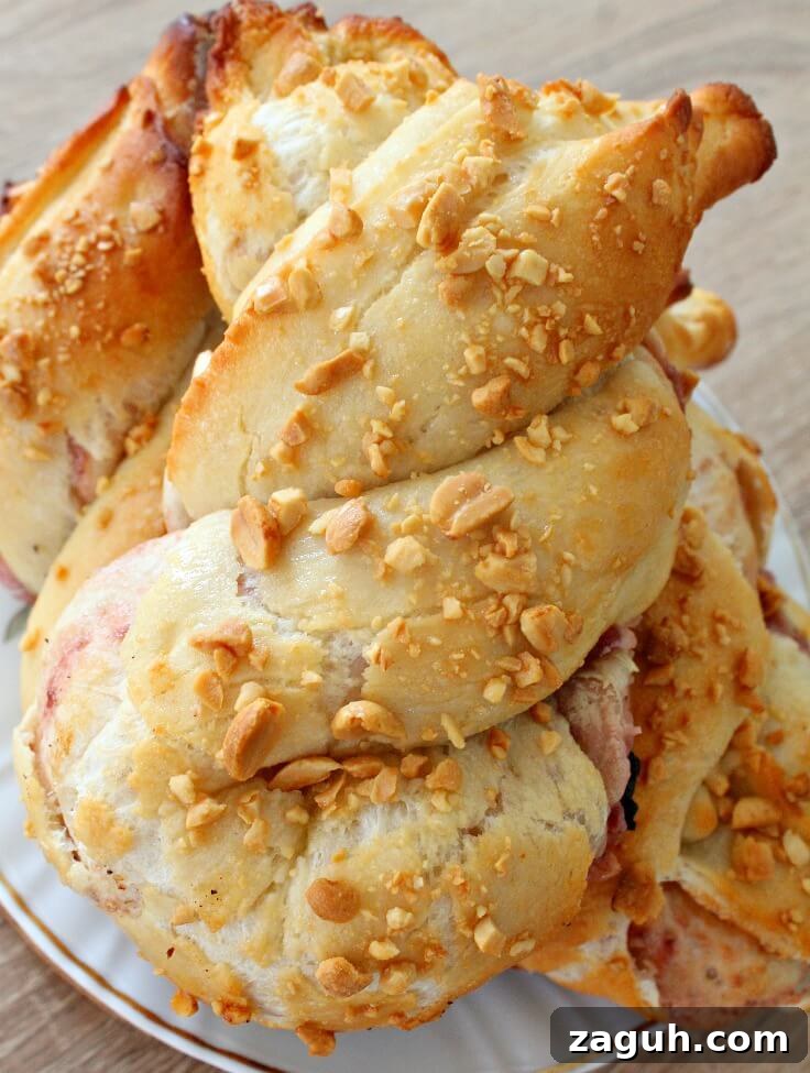 Strawberry Cream Cheese Bunny Rolls for Easter Brunch 3 strawberry cream cheese rolls