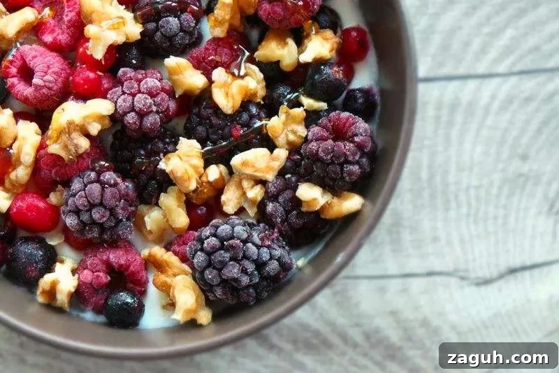 35 Simple Mediterranean Recipes You Can Make Tonight 5 Yogurt with berries and nuts - quick and easy breakfast idea to lose weight and stay fit!