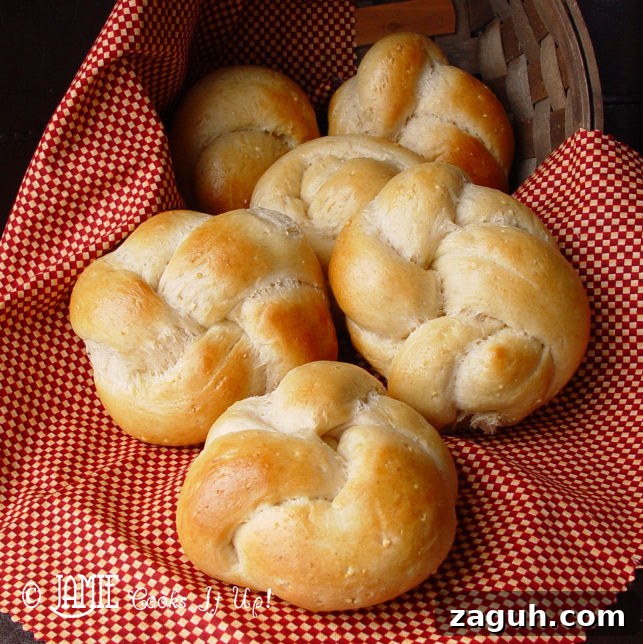 May 2026 Weekly Meal Plan | Week 2 Menu & Recipes 22 Cracked wheat feather rolls
