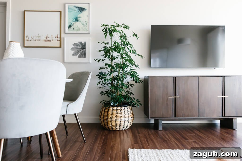 Take a tour of my modern and minimalist living room. My interior design style is a blend of minimalism, mid-century modern, Scandinavian and SoCal vibes. 