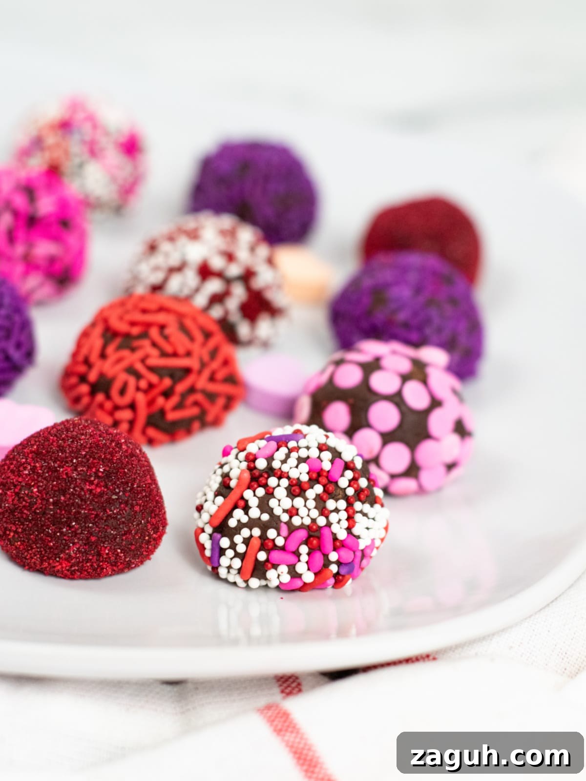 Valentine’s Day No-Bake Chocolate Brownie Bites 6 Valentine's Brownie Truffle Bites