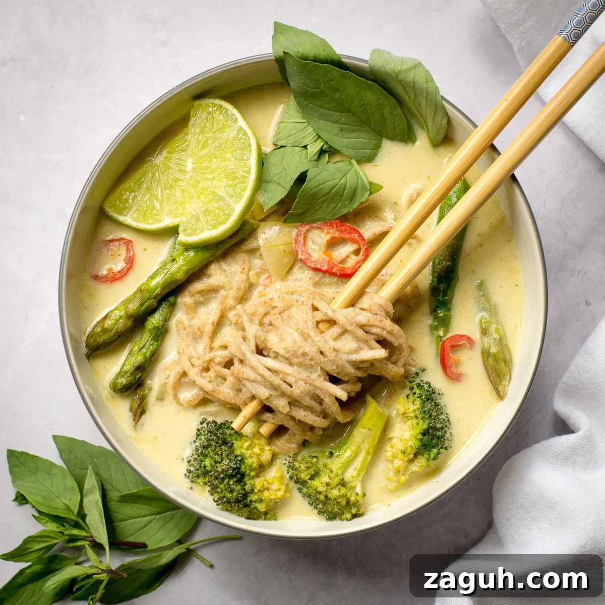 Thai Green Curry Noodles Recipe: Creamy Coconut & Veggies 8 Thai Green Curry Noodles