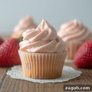 Fresh Strawberry Cupcakes with Homemade Strawberry Buttercream 2 Fresh Strawberry Cupcakes with Strawberry Buttercream