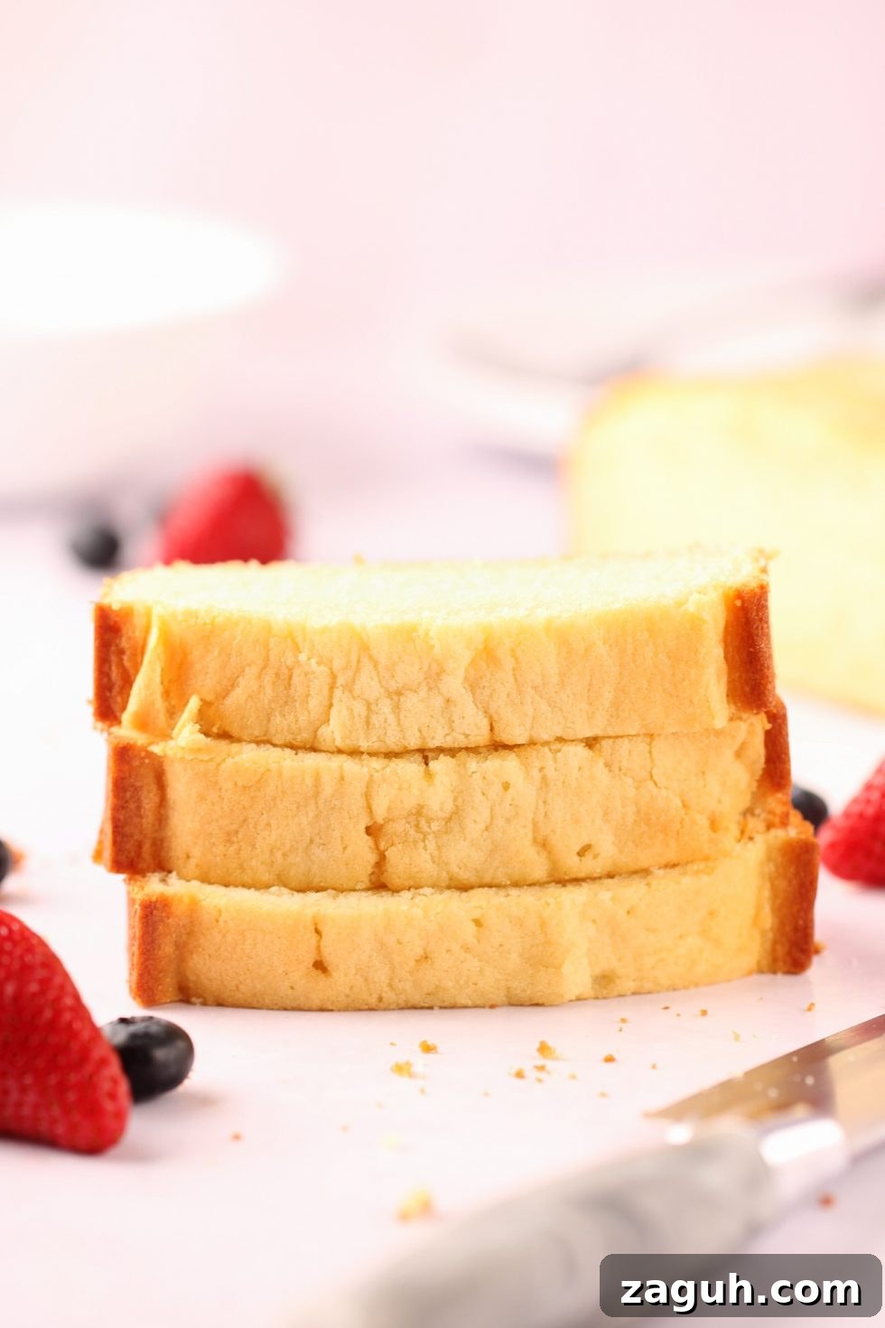 Buttermilk Pound Cake in a Loaf Pan: Moist Classic Recipe 4 This homemade buttermilk pound cake is to die for! | Beat Bake Eat