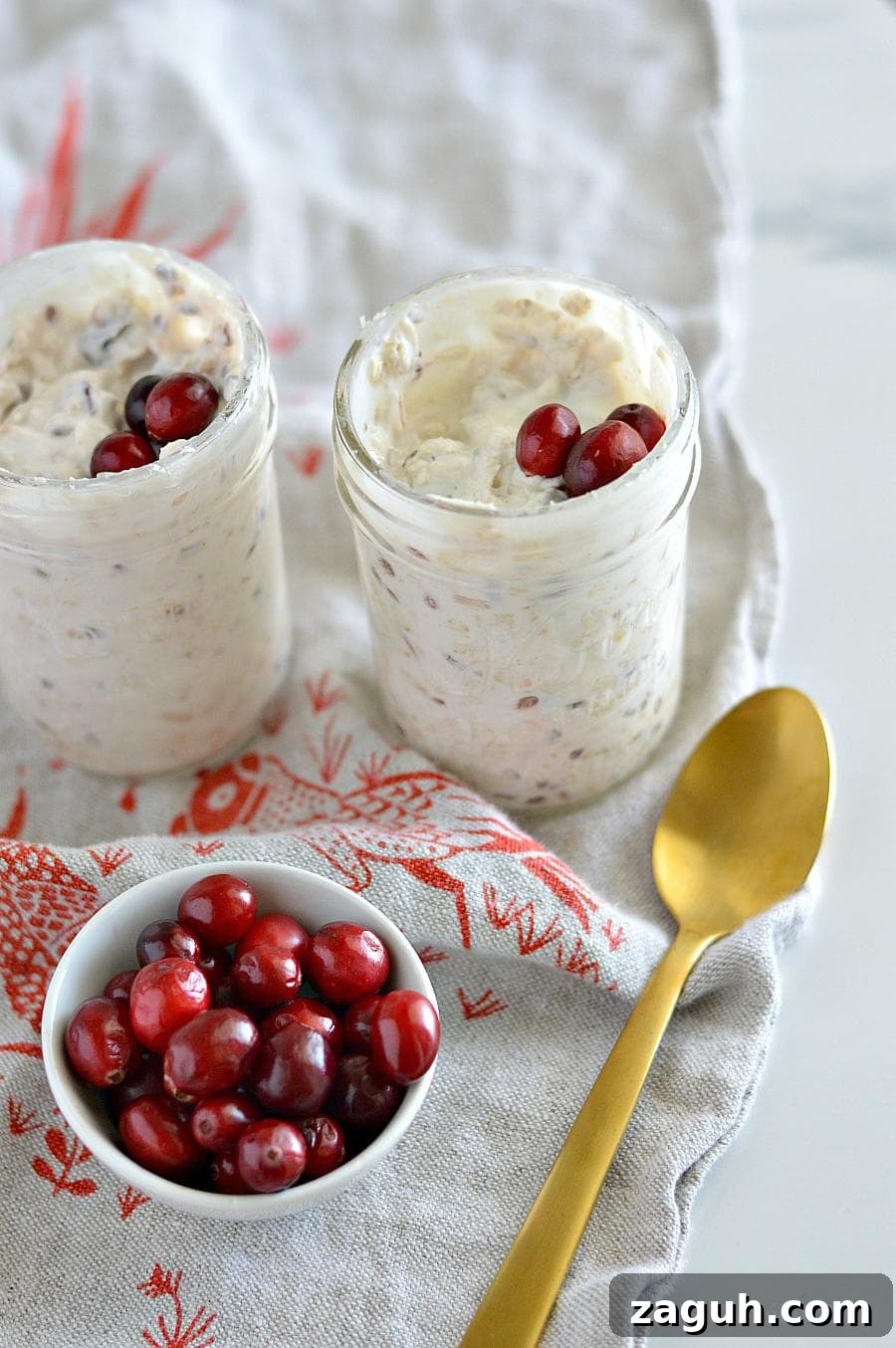 Muesli vs Oatmeal: Which Breakfast Cereal Suits Your Diet? 5 Bircher Muesli in glass jars