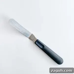 9 inch angled icing spatula