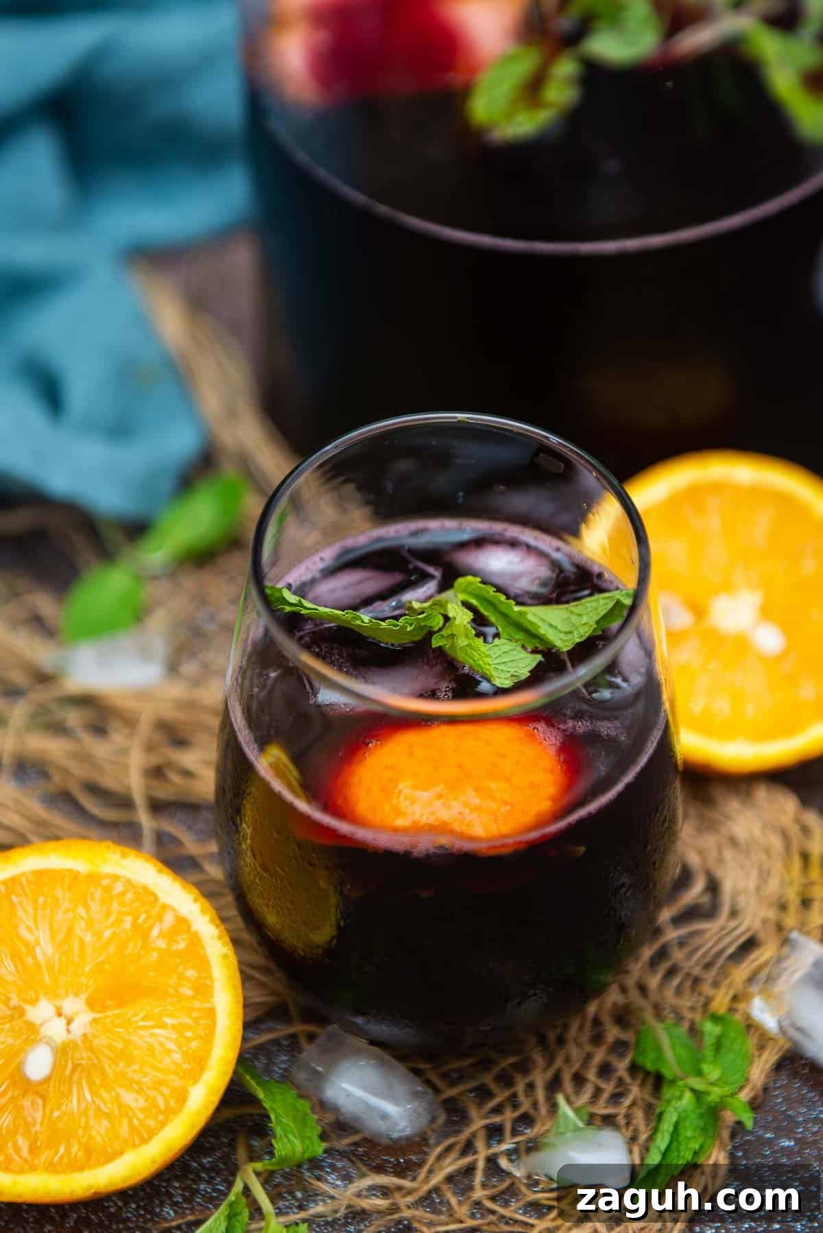 Crisp Red Wine Spritzer Recipe: Refreshing Summer Cocktail 2 Red Wine Spritzer served in a glass.